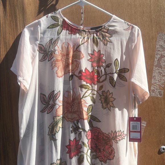 Vince Camuto Blush Balm Floral coverup - Picture 1 of 4